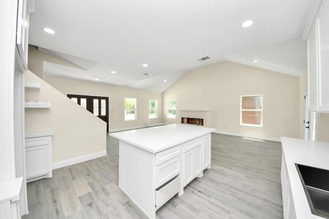 225 County Road 3189b 1, Cleveland, TX 77327