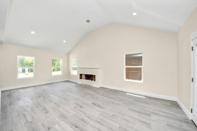 225 County Road 3189b 1, Cleveland, TX 77327