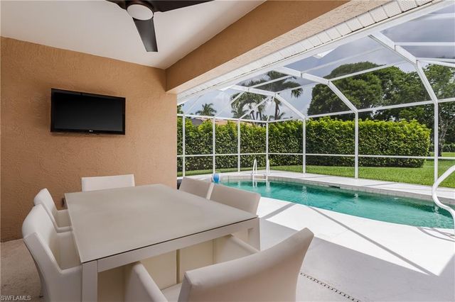 6658 Castlelawn PL 9, Naples, FL 34113