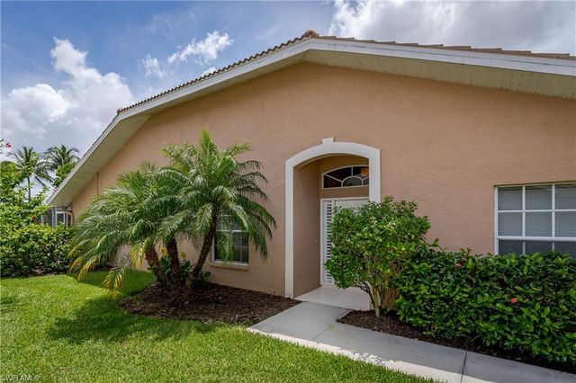 6658 Castlelawn PL 9, Naples, FL 34113