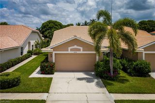 6658 Castlelawn PL 9, Naples, FL 34113