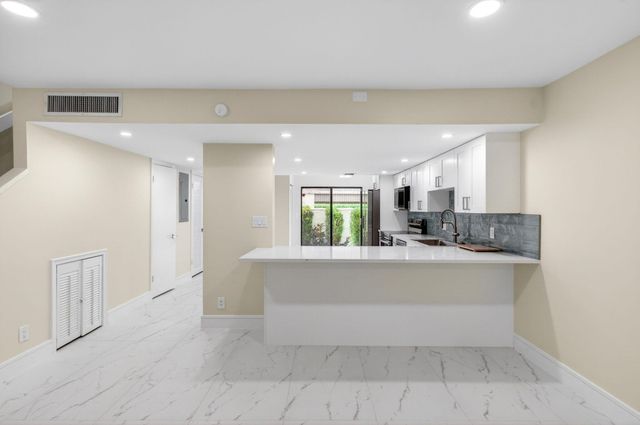1330 NW 13th Street 12, Boca Raton, FL 33486