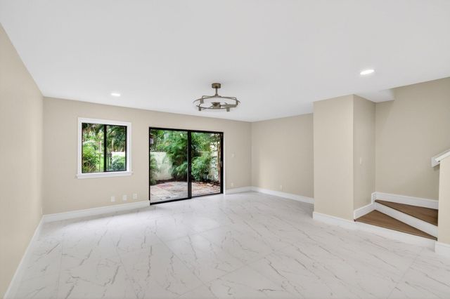 1330 NW 13th Street 12, Boca Raton, FL 33486