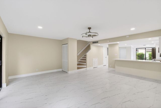 1330 NW 13th Street 12, Boca Raton, FL 33486