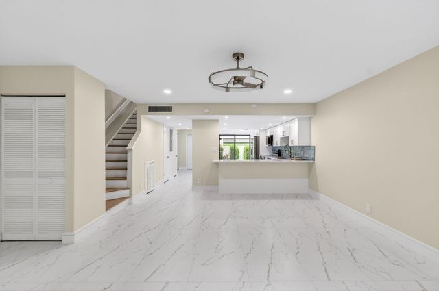 1330 NW 13th Street 12, Boca Raton, FL 33486