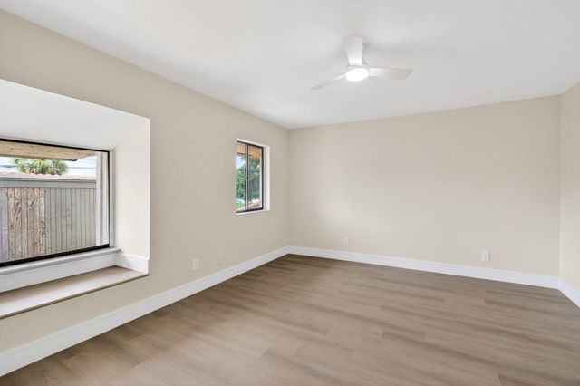 1330 NW 13th Street 12, Boca Raton, FL 33486