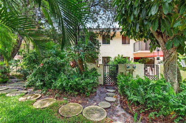 1330 NW 13th Street 12, Boca Raton, FL 33486