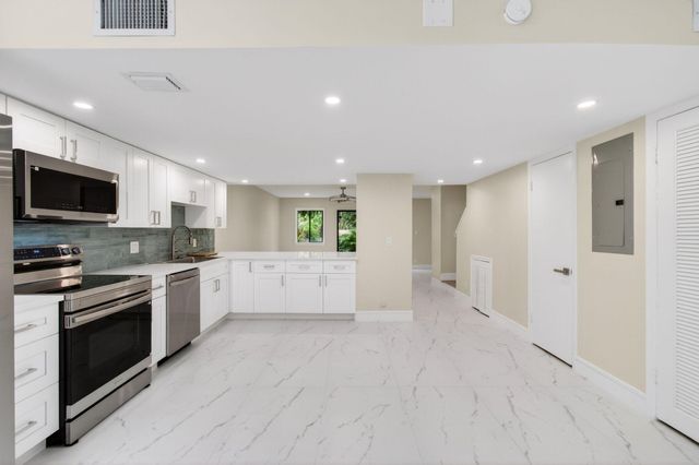 1330 NW 13th Street 12, Boca Raton, FL 33486