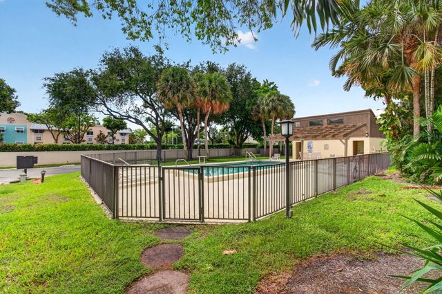 1330 NW 13th Street 12, Boca Raton, FL 33486