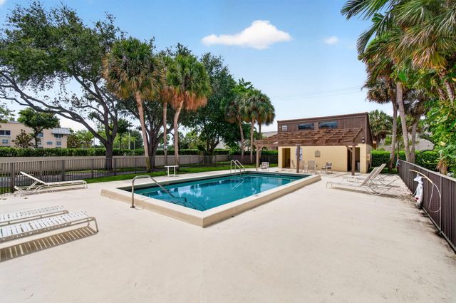 1330 NW 13th Street 12, Boca Raton, FL 33486