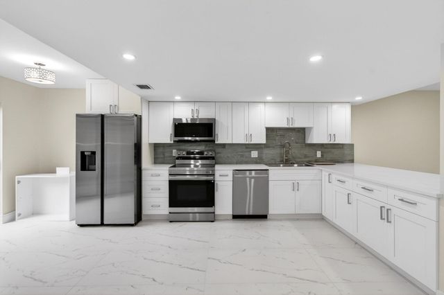 1330 NW 13th Street 12, Boca Raton, FL 33486