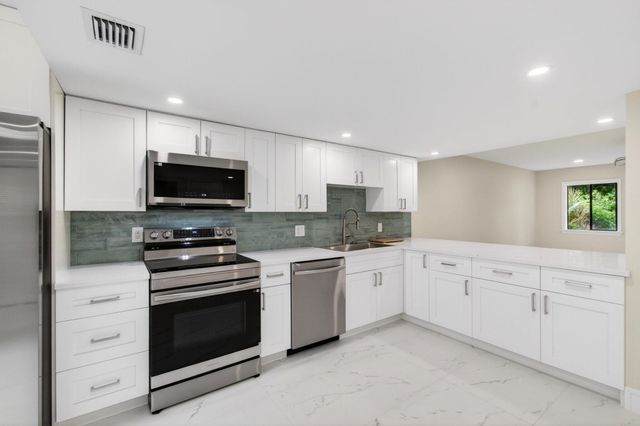 1330 NW 13th Street 12, Boca Raton, FL 33486