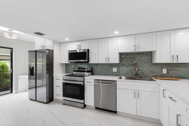 1330 NW 13th Street 12, Boca Raton, FL 33486