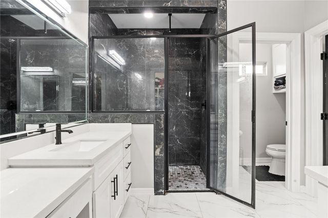 102 Prestwick Dr, Portland, TX 78374