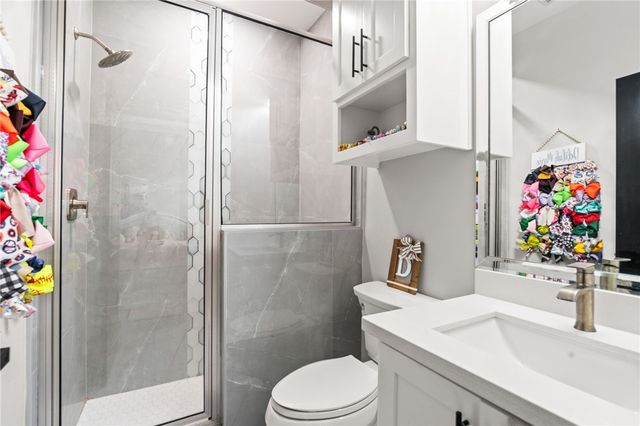 102 Prestwick Dr, Portland, TX 78374