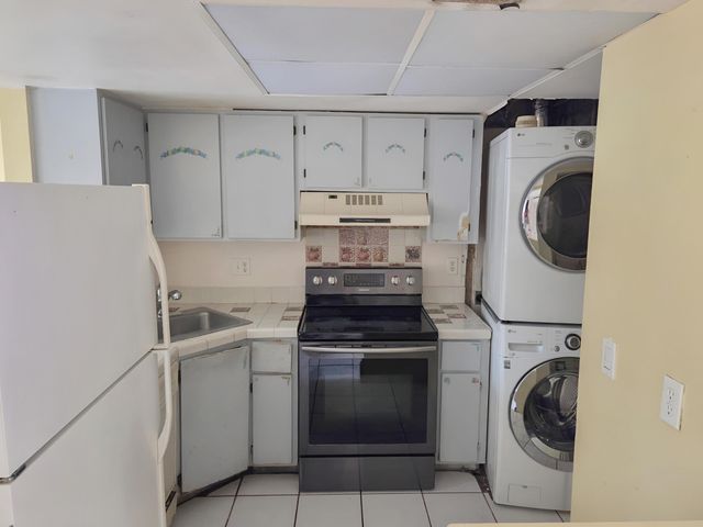 3253 Riverside Drive D-301, Coral Springs, FL 33065