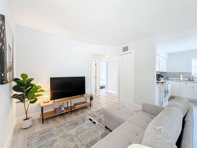 3025 LONG STREET A, Orlando, FL 32805