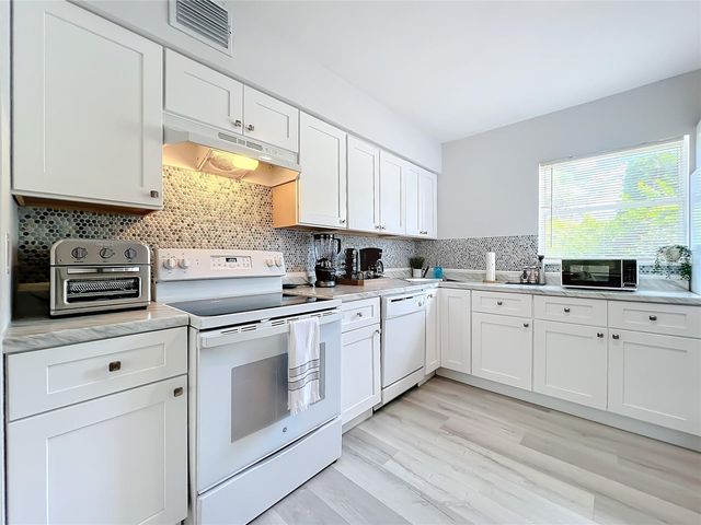 3025 LONG STREET A, Orlando, FL 32805