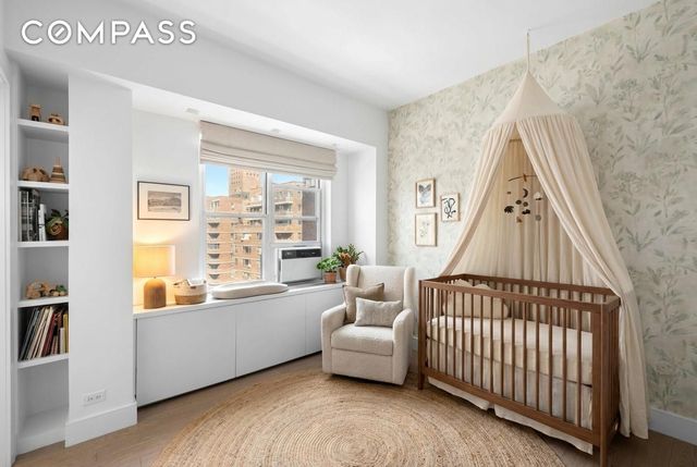 573 Grand Street D1707&1801, New York City, NY 10002