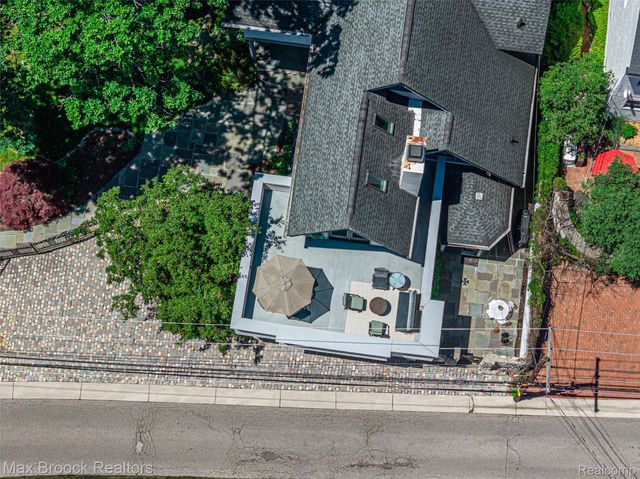 532 Brookside Avenue, Birmingham, MI 48009