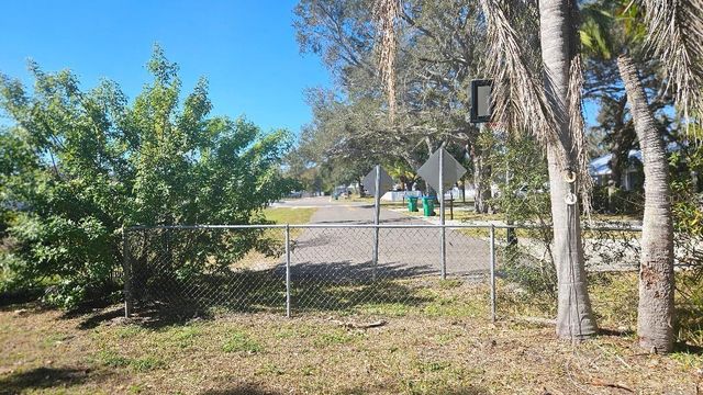 6542 GEM LANE, Seminole, FL 33772