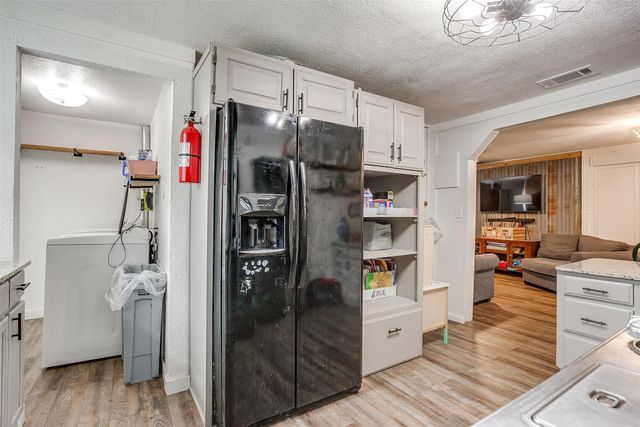 1308 N Anglin Street, Cleburne, TX 76031