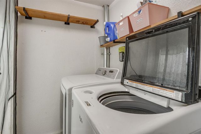 1308 N Anglin Street, Cleburne, TX 76031