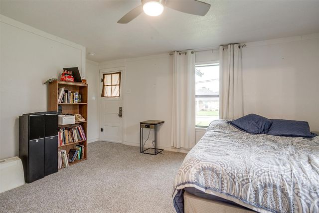 1308 N Anglin Street, Cleburne, TX 76031