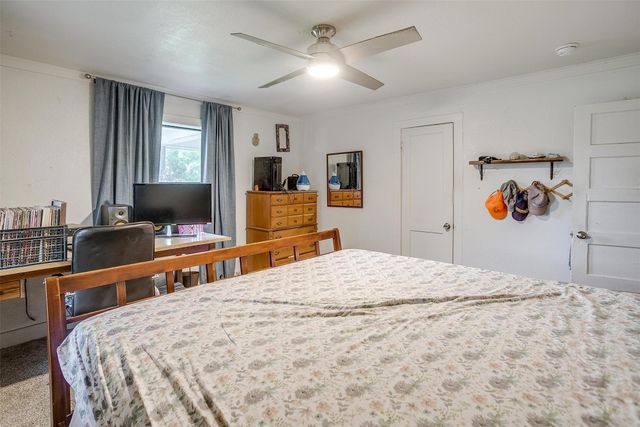 1308 N Anglin Street, Cleburne, TX 76031