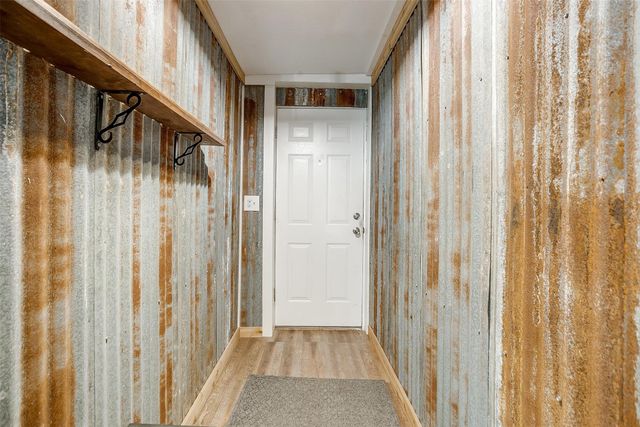 1308 N Anglin Street, Cleburne, TX 76031