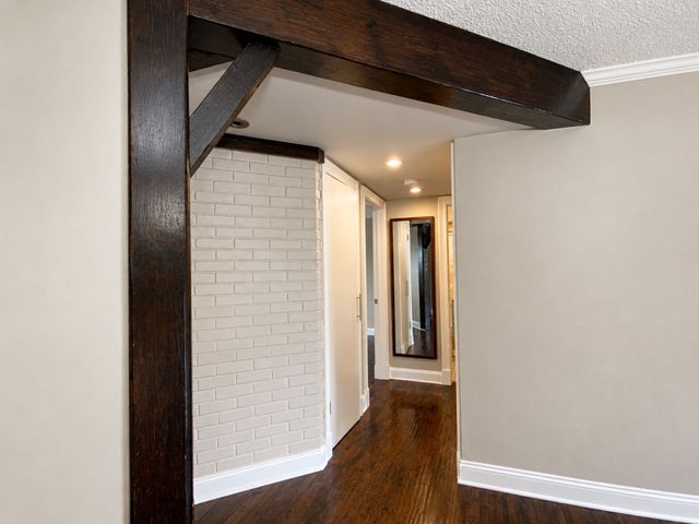621 N Briar Hill Lane 4, Addison, IL 60101