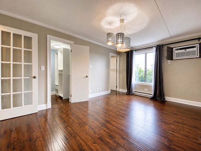 621 N Briar Hill Lane 4, Addison, IL 60101