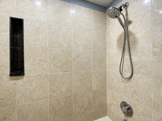 621 N Briar Hill Lane 4, Addison, IL 60101