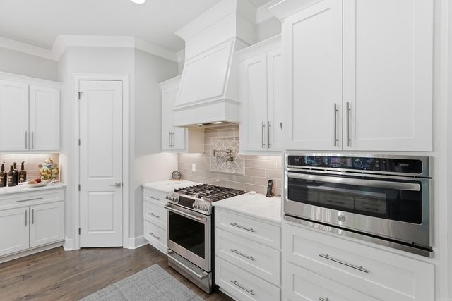 39 Belles Fleurs Circle, Little Rock, AR 72223