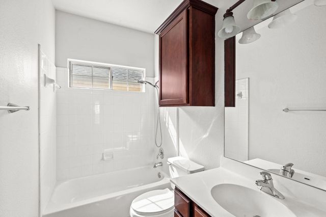 6704 Menchaca RD 42, Austin, TX 78745