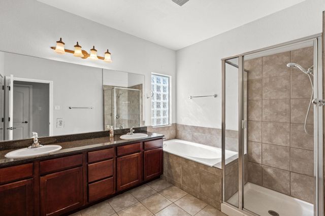 6704 Menchaca RD 42, Austin, TX 78745