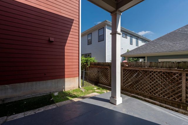6704 Menchaca RD 42, Austin, TX 78745