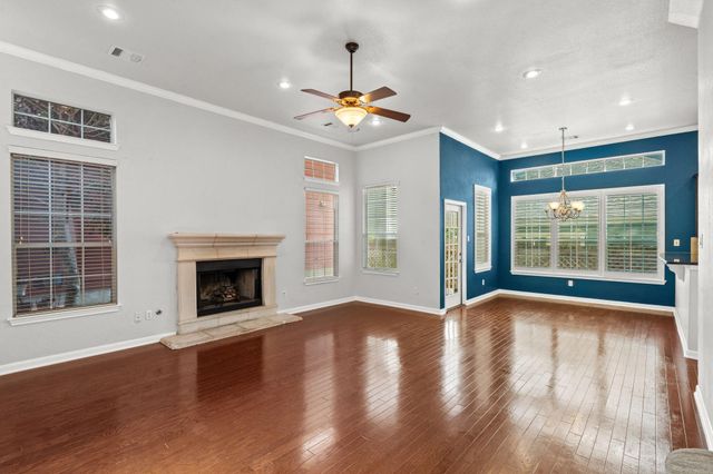 6704 Menchaca RD 42, Austin, TX 78745