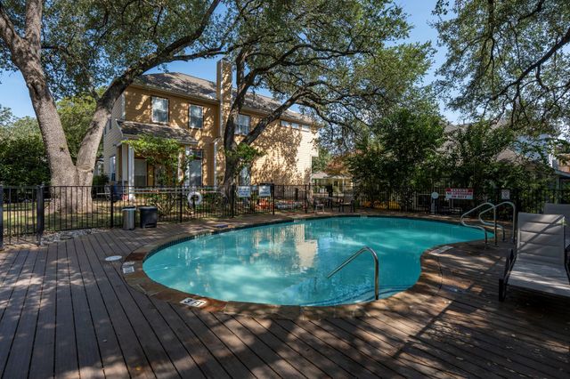 6704 Menchaca RD 42, Austin, TX 78745