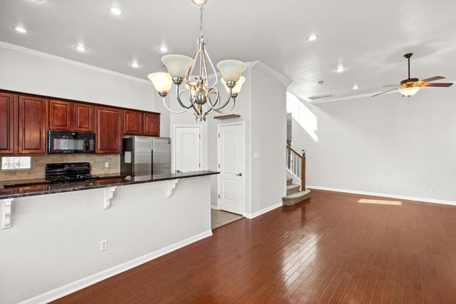 6704 Menchaca RD 42, Austin, TX 78745