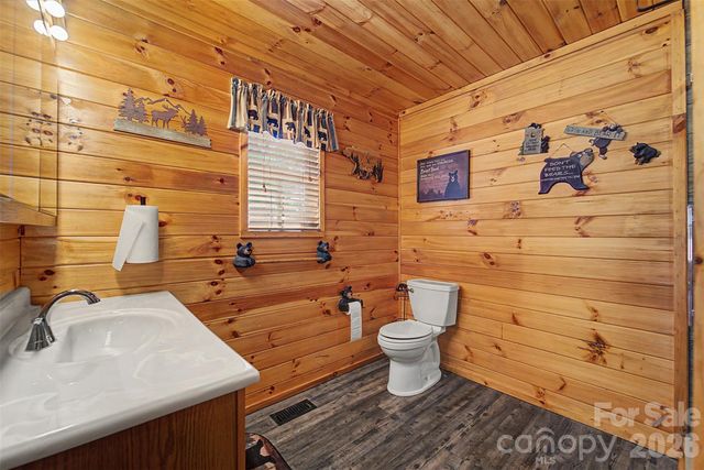 30 Sleepy Bear Ridge, Whittier, NC 28789
