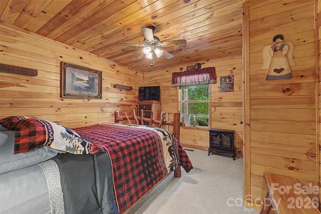 30 Sleepy Bear Ridge, Whittier, NC 28789