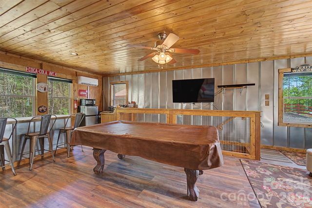 30 Sleepy Bear Ridge, Whittier, NC 28789