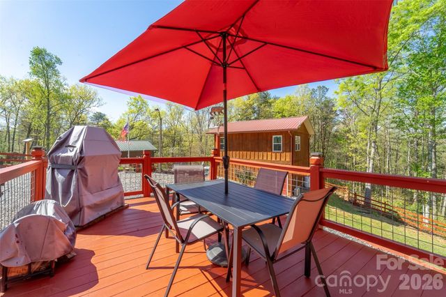 30 Sleepy Bear Ridge, Whittier, NC 28789