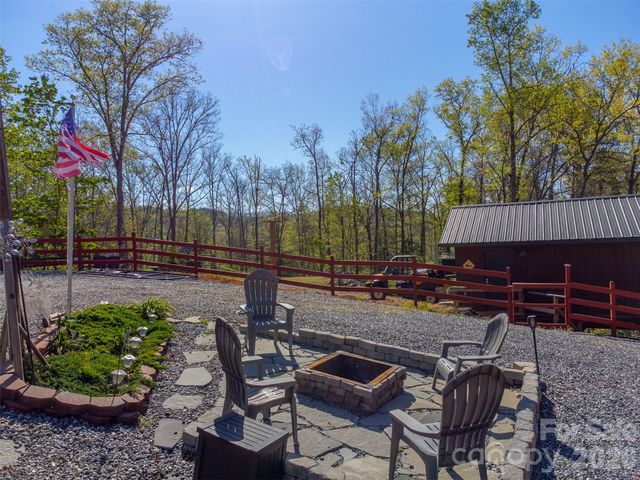 30 Sleepy Bear Ridge, Whittier, NC 28789