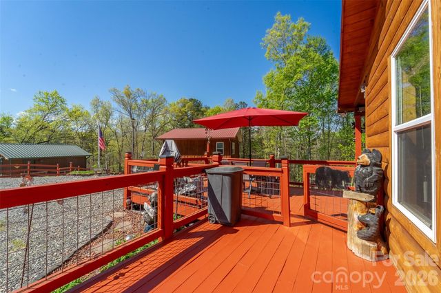 30 Sleepy Bear Ridge, Whittier, NC 28789