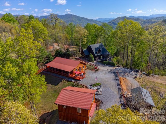 30 Sleepy Bear Ridge, Whittier, NC 28789