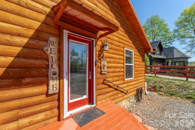 30 Sleepy Bear Ridge, Whittier, NC 28789