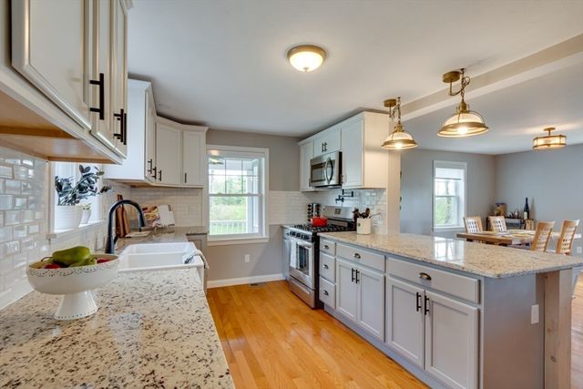 3 Walters Dr, Oxford, MA 01540