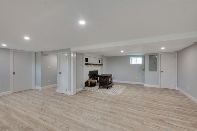 3 Walters Dr, Oxford, MA 01540